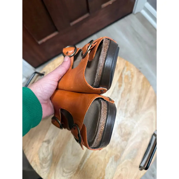 Dansko size 40 Wedge Sandal, Brown Leather, Adjustable Buckle Strap, Women’s - Picture 4 of 7